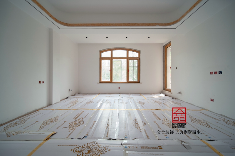 石家庄原河名墅别墅装修施工现场