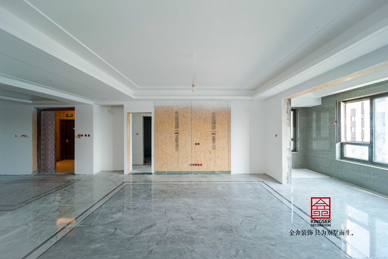 荣盛华府200平米装修施工油工阶段