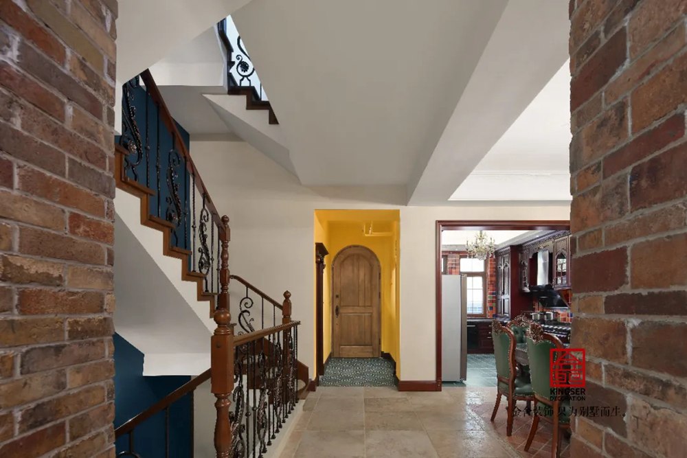 上山间400平米别墅美式风格装修实景