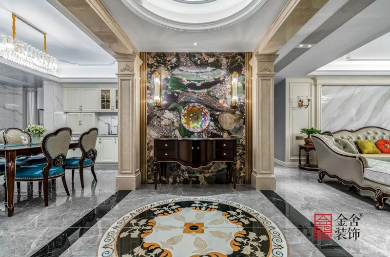 荣盛华府-欧式风格实景图-玄关