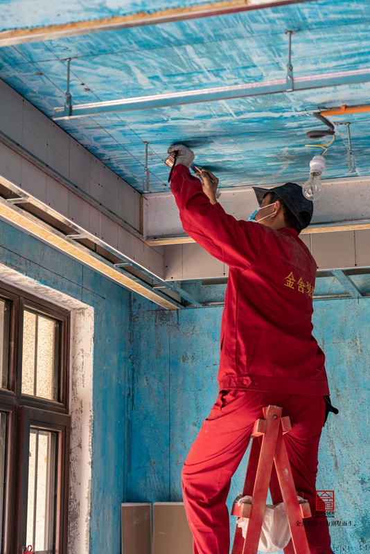 西山林语别墅装修木工瓦工施工现场